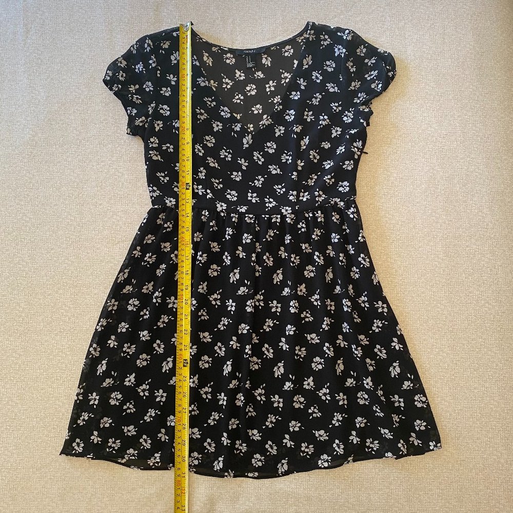 Forever 21 Dress - Picture 6 of 13
